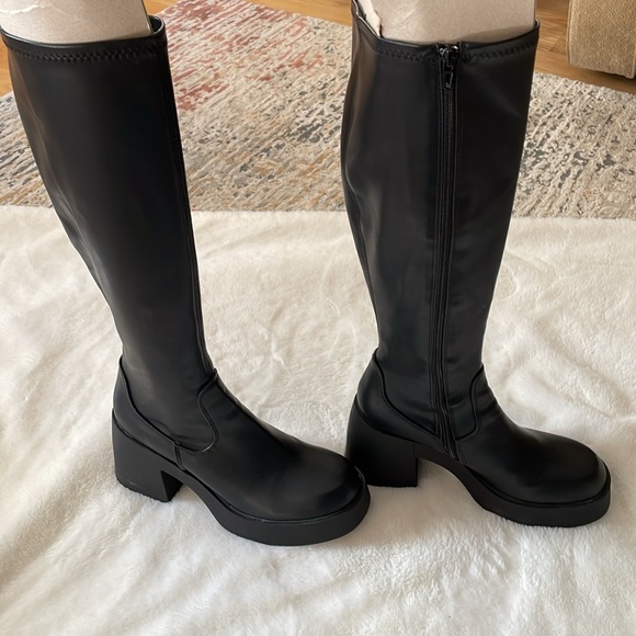 Madden Girl size 9 black boots - Picture 3 of 7